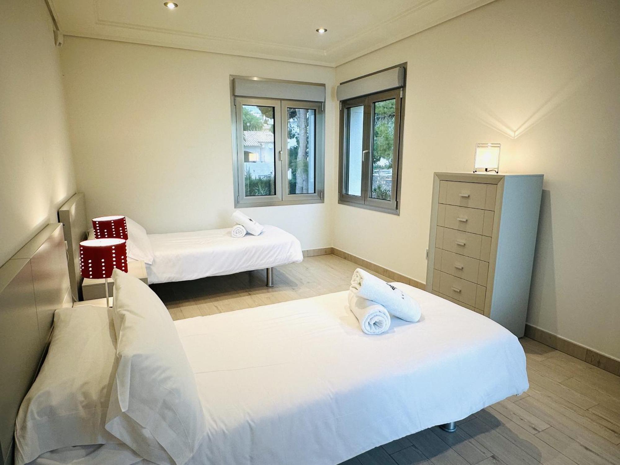 Villa A001 - De Lujo En Primera Línea De Mar Calpe