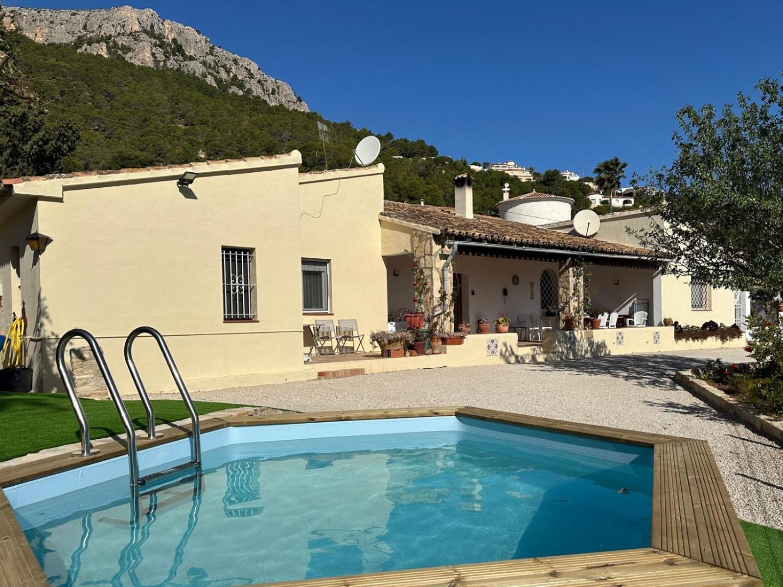 Holiday home Cucarres *