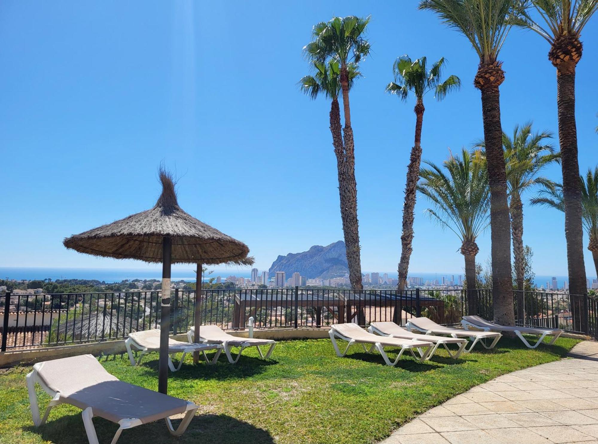 Casa Sunrise - Costa Blanca House With Rooftop, 5 Swimming Pools And Panoramic Sea- And Views At Penon De Ifach Apartment Calpe