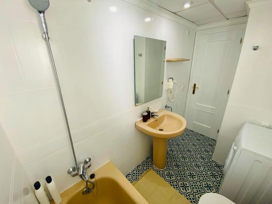 Canario - Imperial Park - Sea View, 6 Pools, Terrace Apartment