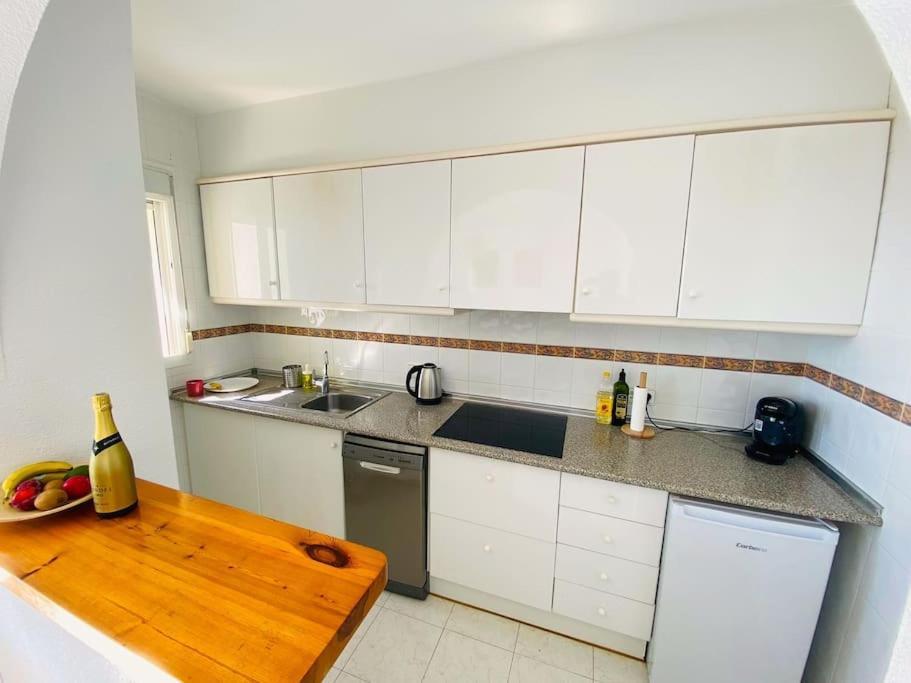 Apartment Canario - Imperial Park - Sea View, 6 Pools, Terrace