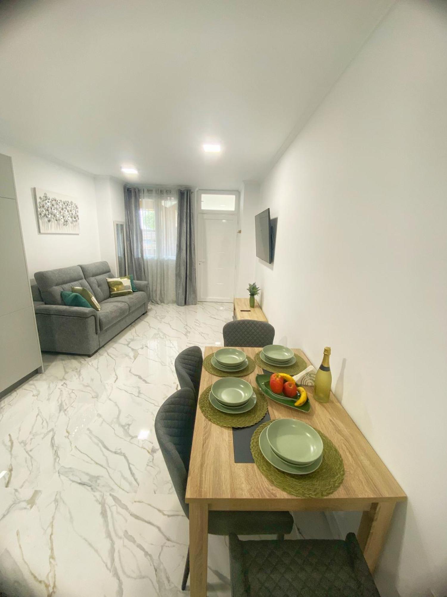 Apartamento A Estrenar 1a Linea Playa Y Piscina Calpe