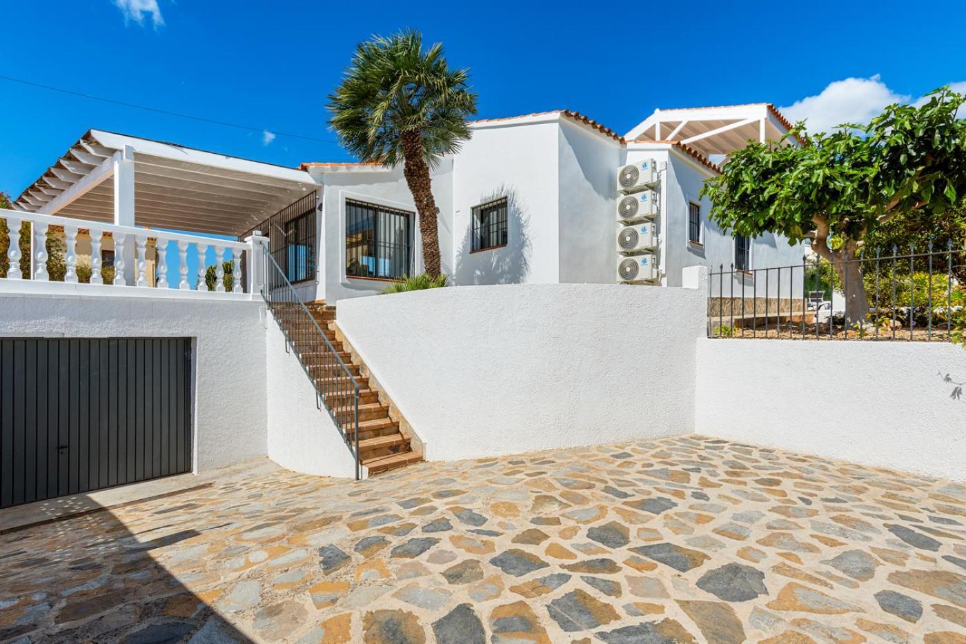 Pura Vida - Plusholidays * Calpe