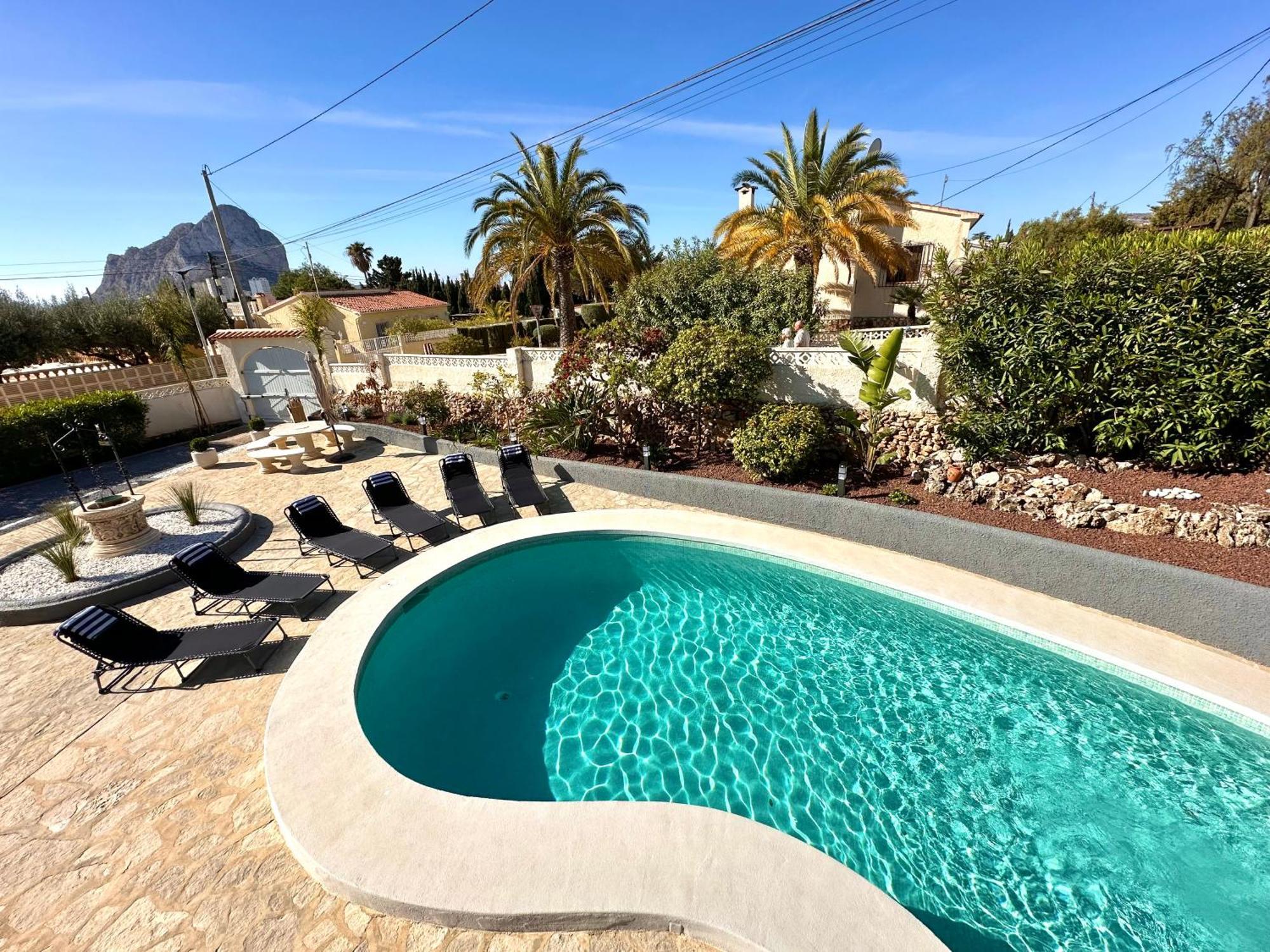 Sunny In A Cosy With Shared Swimming Pool Apartamento
