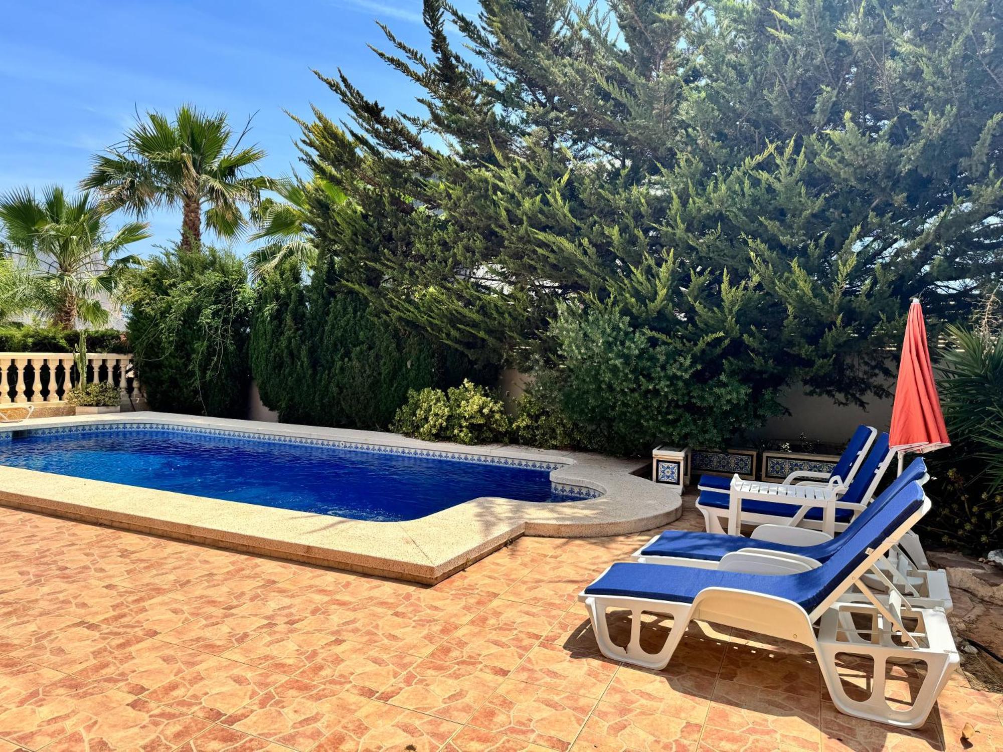La Amistad En Con Piscina Compartida *