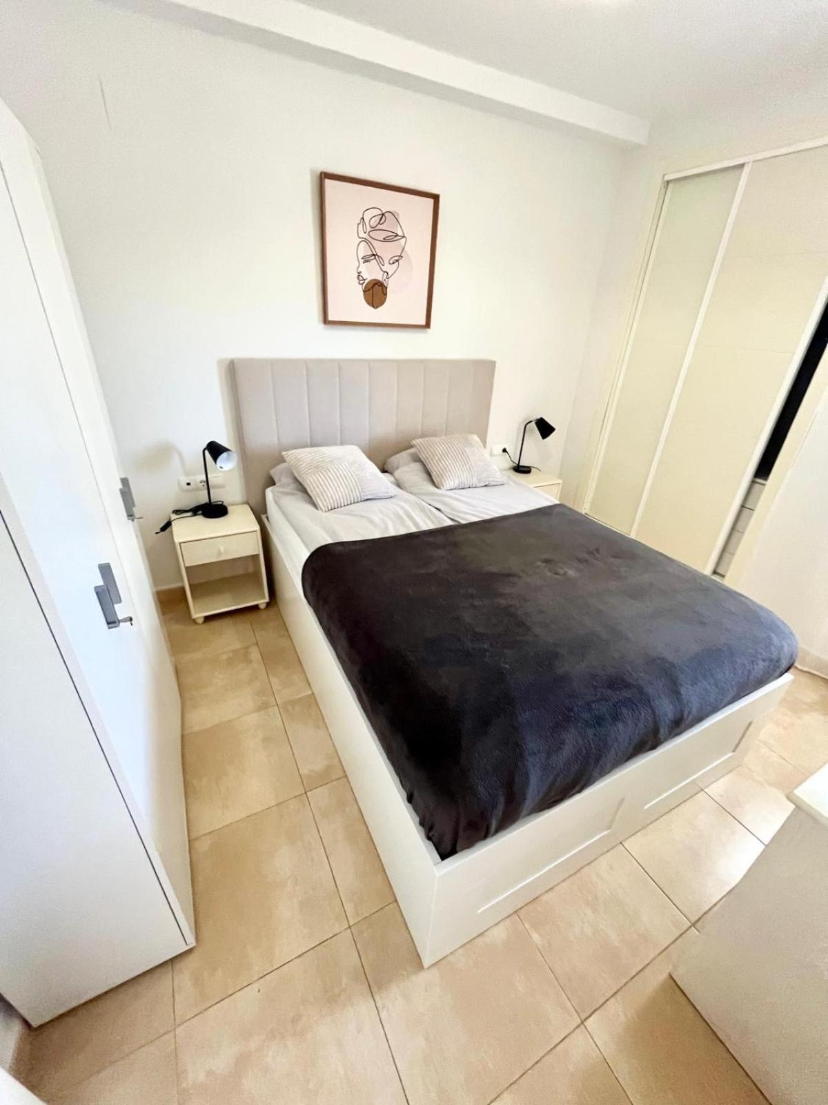 2b - Esmeralda - Pool & Calpe