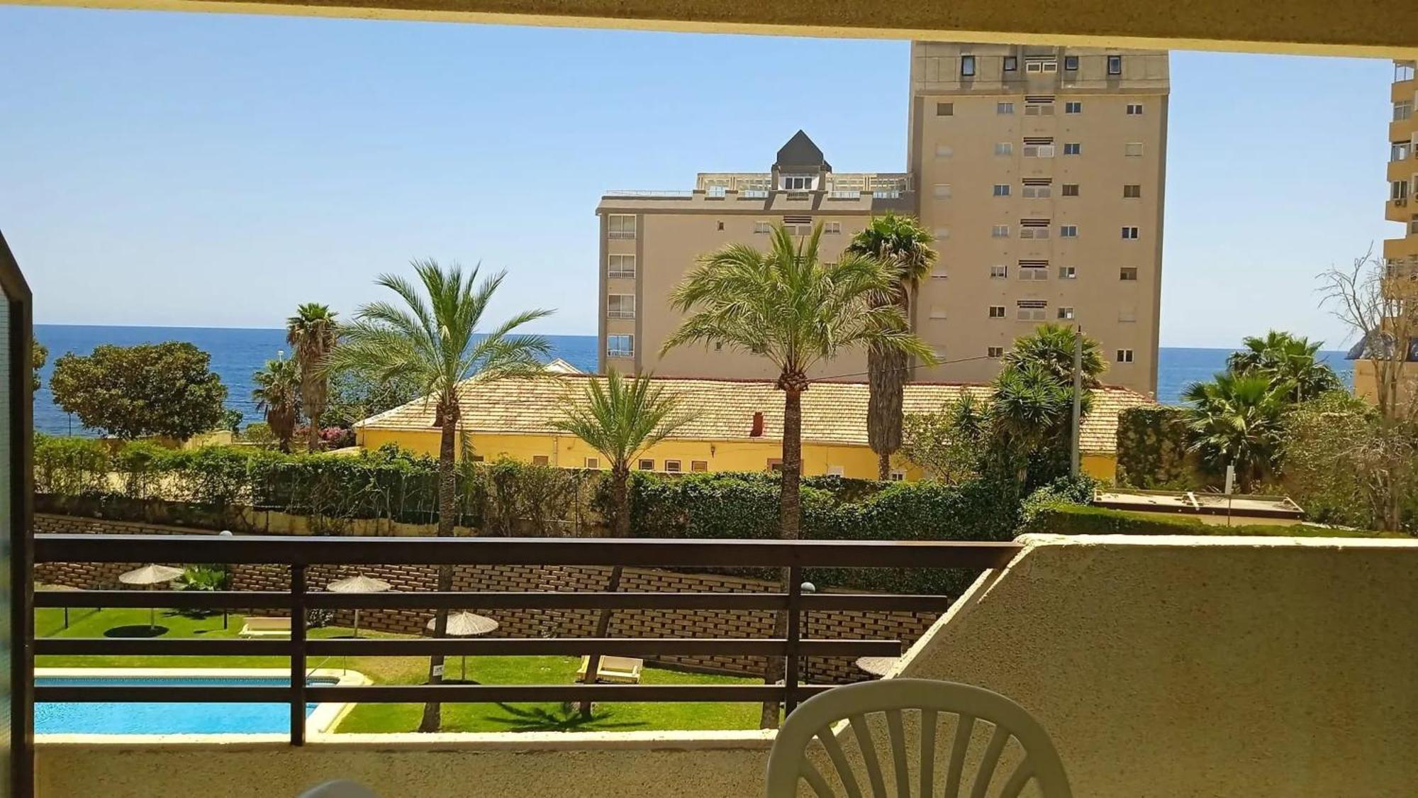 Apartamento Bright In With Sea View And Shared Pool