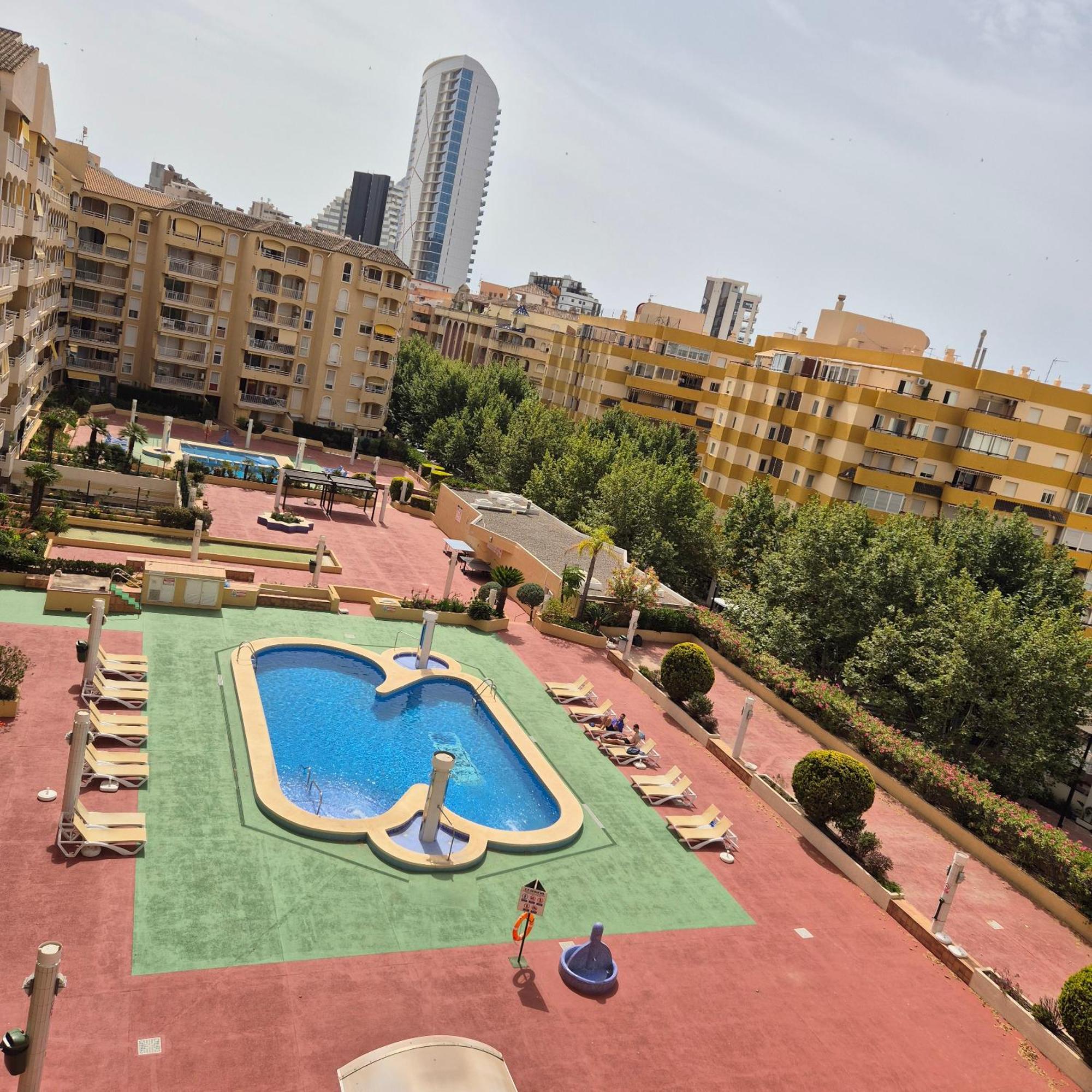Apartamento Piso Soleado En Apolo Vii *