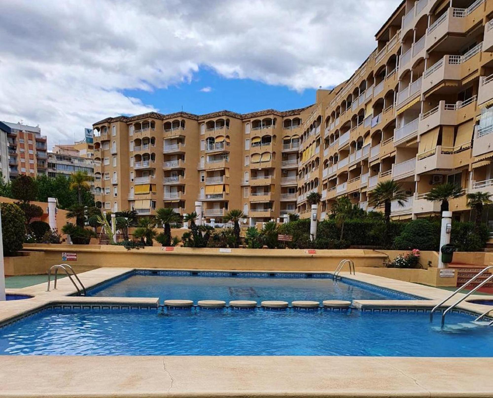 Piso Soleado En Apolo Vii Apartamento