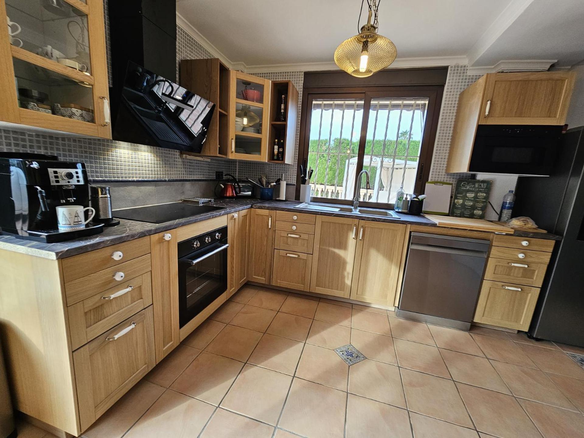Luxury - Pool, Hot Tub, Aircon, Tvs, Cinema, Office, Gbit Internet, Sports Equipment Villa *