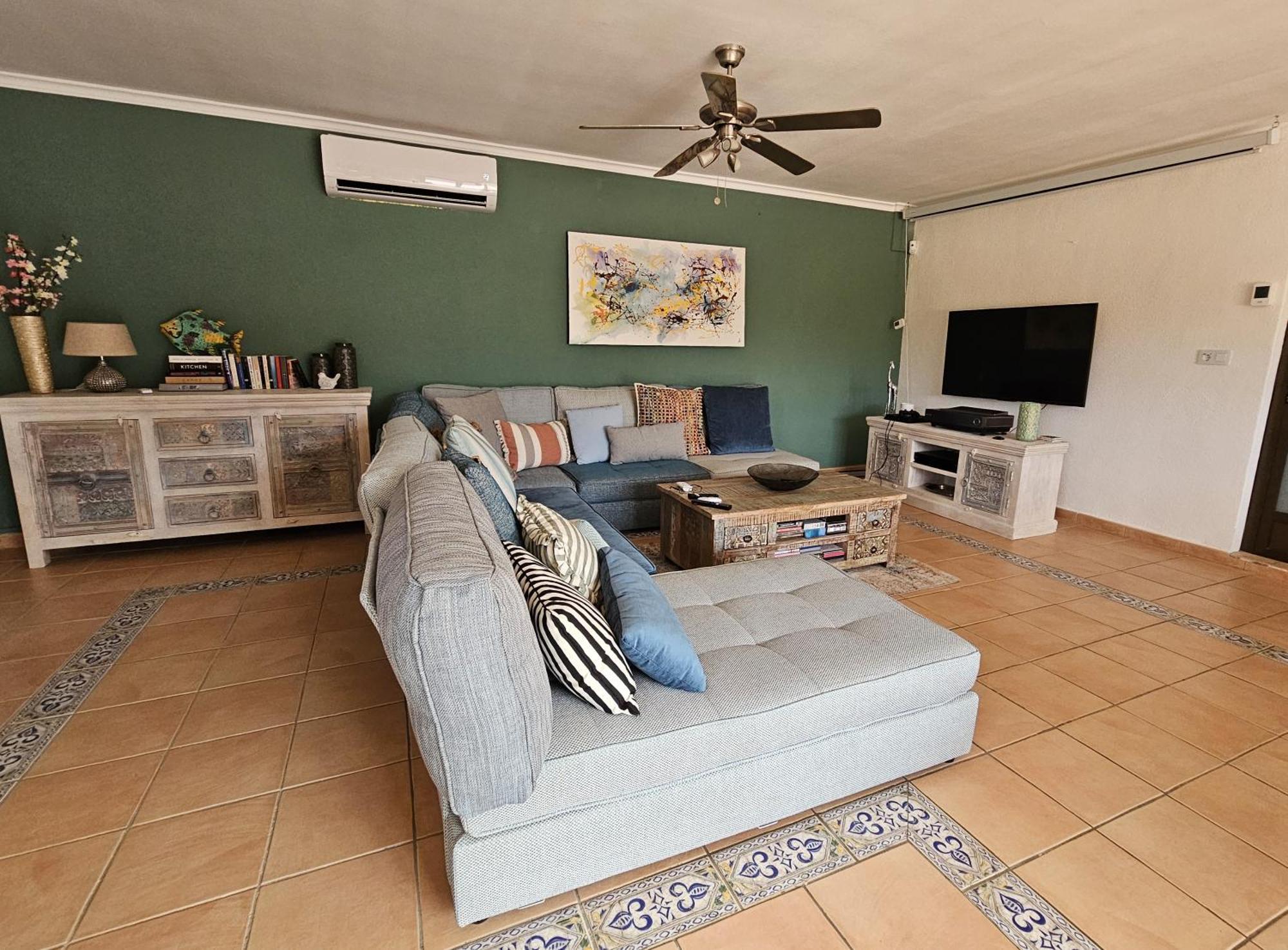 Villa Luxury - Pool, Hot Tub, Aircon, Tvs, Cinema, Office, Gbit Internet, Sports Equipment Calpe