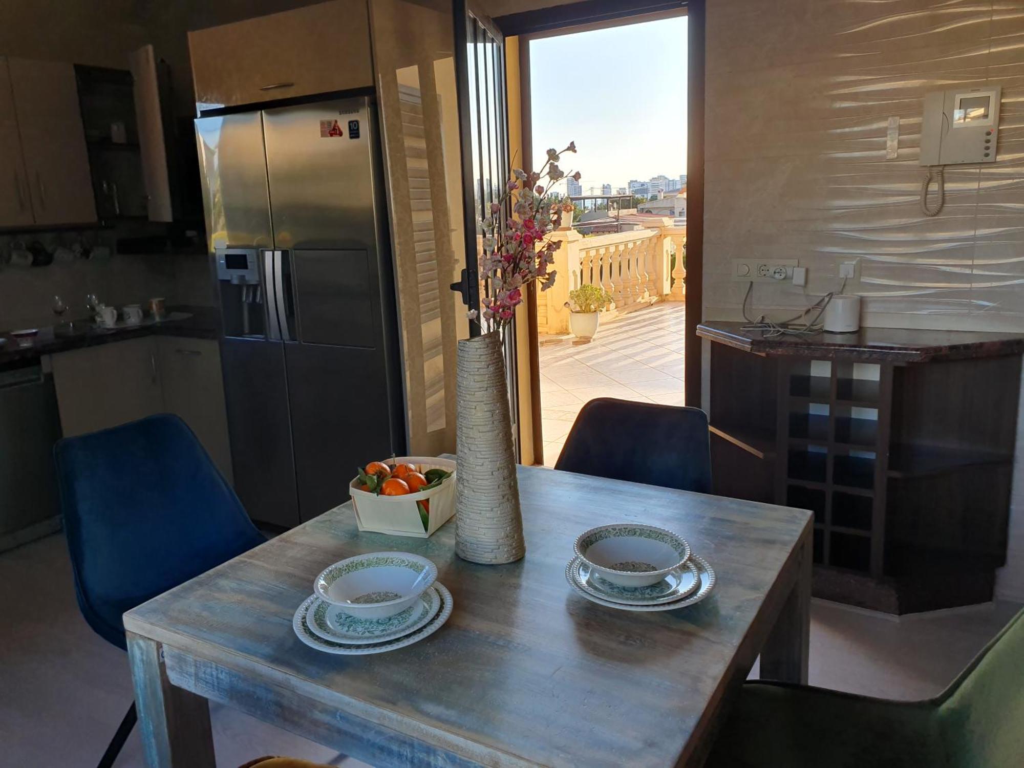 Luxury - Pool, Hot Tub, Aircon, Tvs, Cinema, Office, Gbit Internet, Sports Equipment