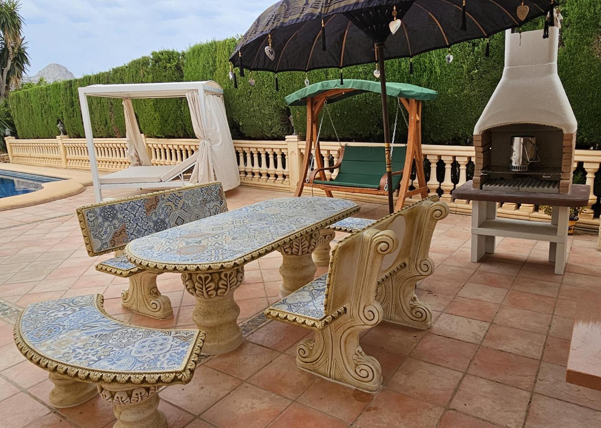 Villa Luxury - Pool, Hot Tub, Aircon, Tvs, Cinema, Office, Gbit Internet, Sports Equipment
