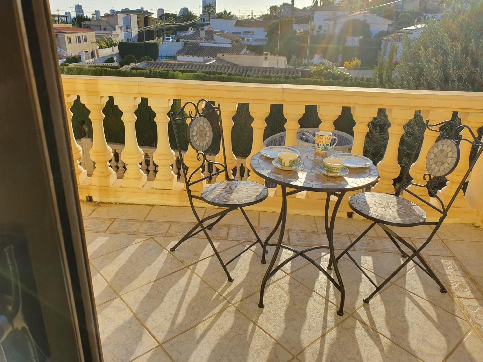 Villa Luxury - Pool, Hot Tub, Aircon, Tvs, Cinema, Office, Gbit Internet, Sports Equipment *