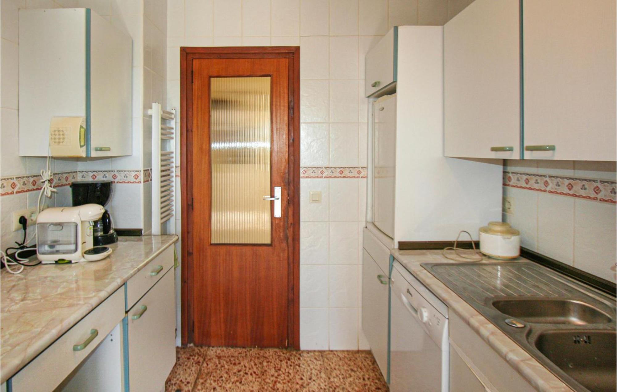 Gorgeous In Calp With Kitchen