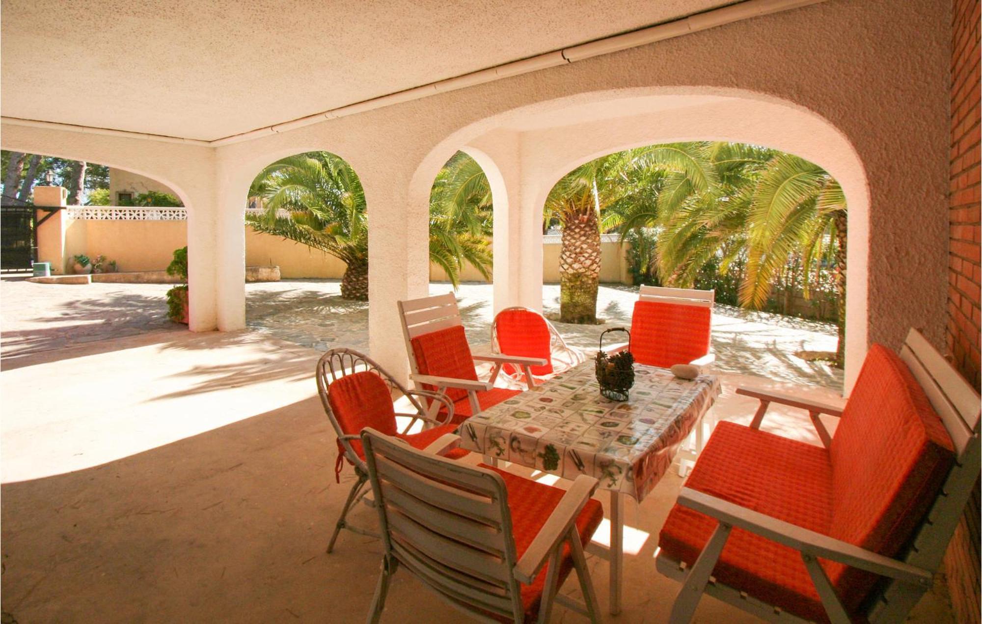 Gorgeous In Calp With Kitchen Сasa de vacaciones *