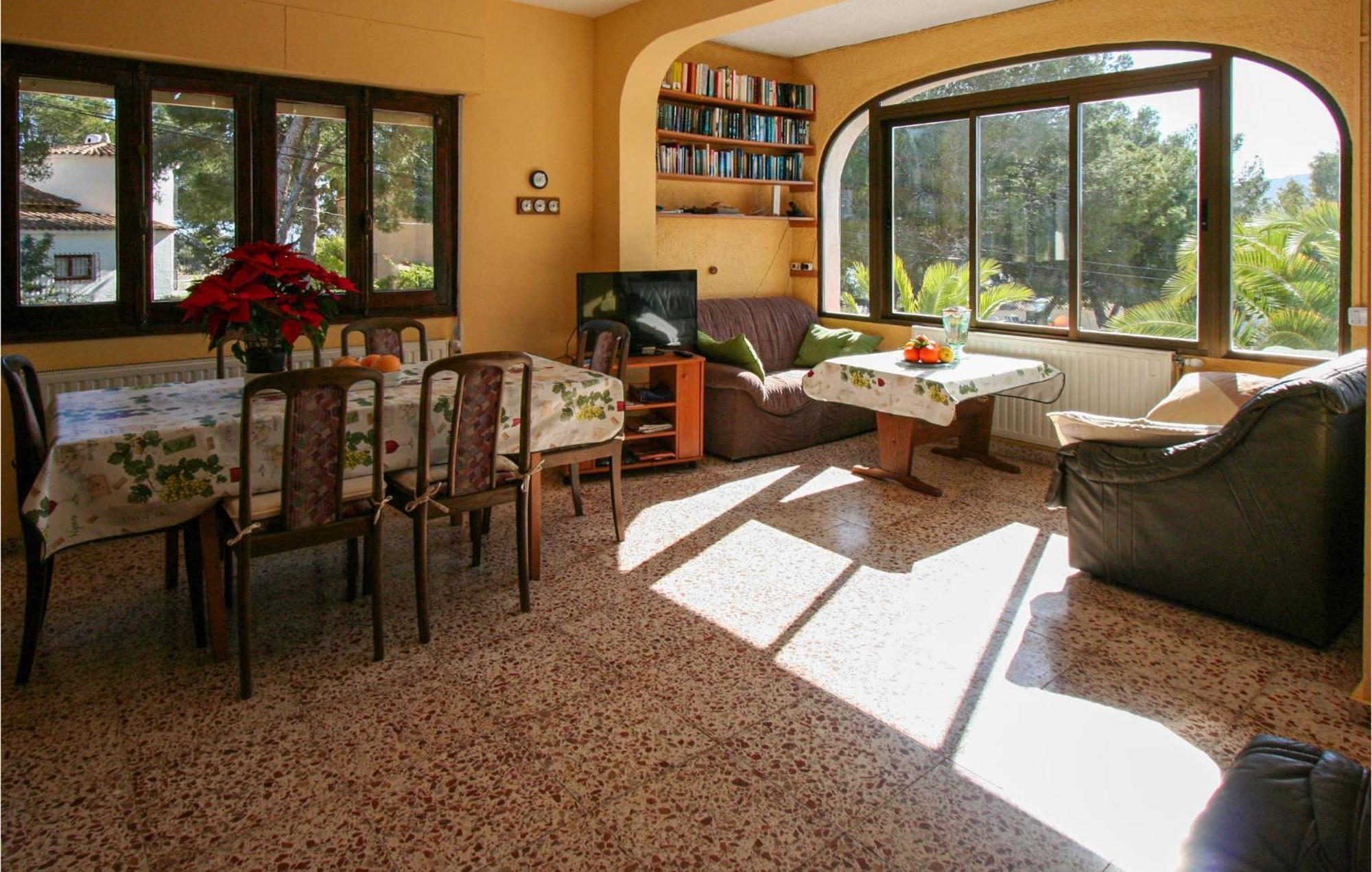 Gorgeous In With Kitchen Holiday home