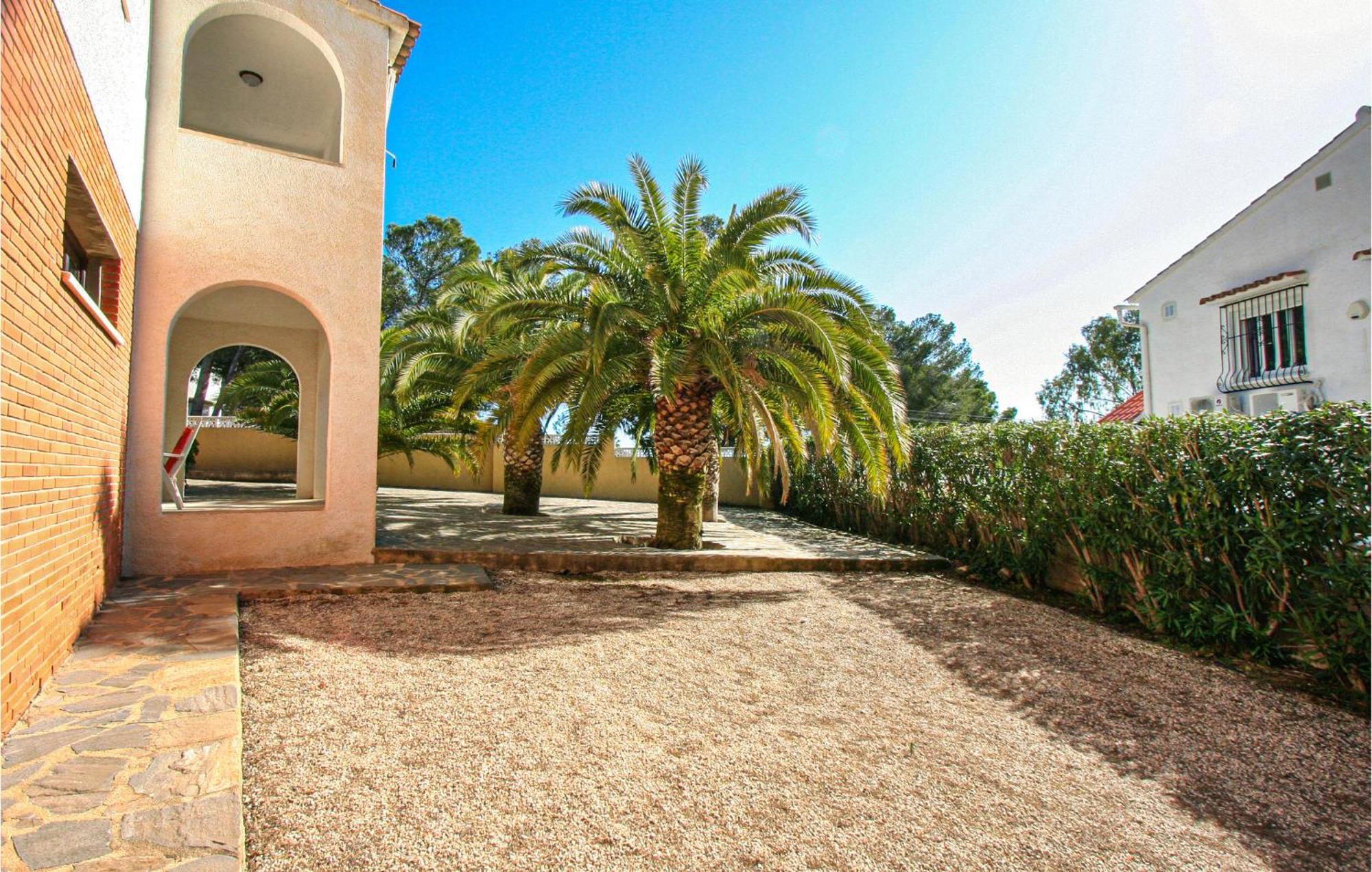 Сasa de vacaciones Gorgeous In Calp With Kitchen