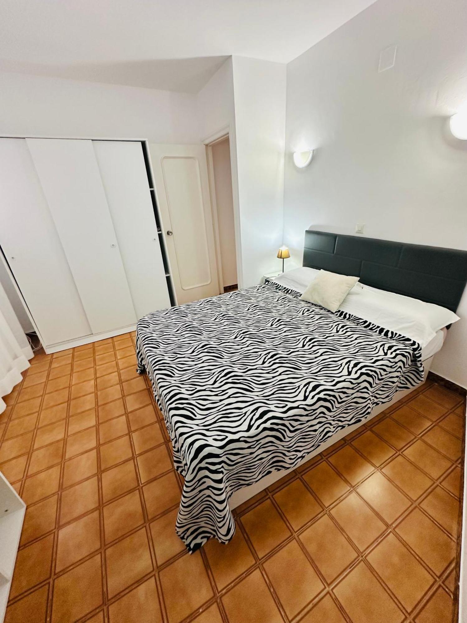 La Pau Apartment