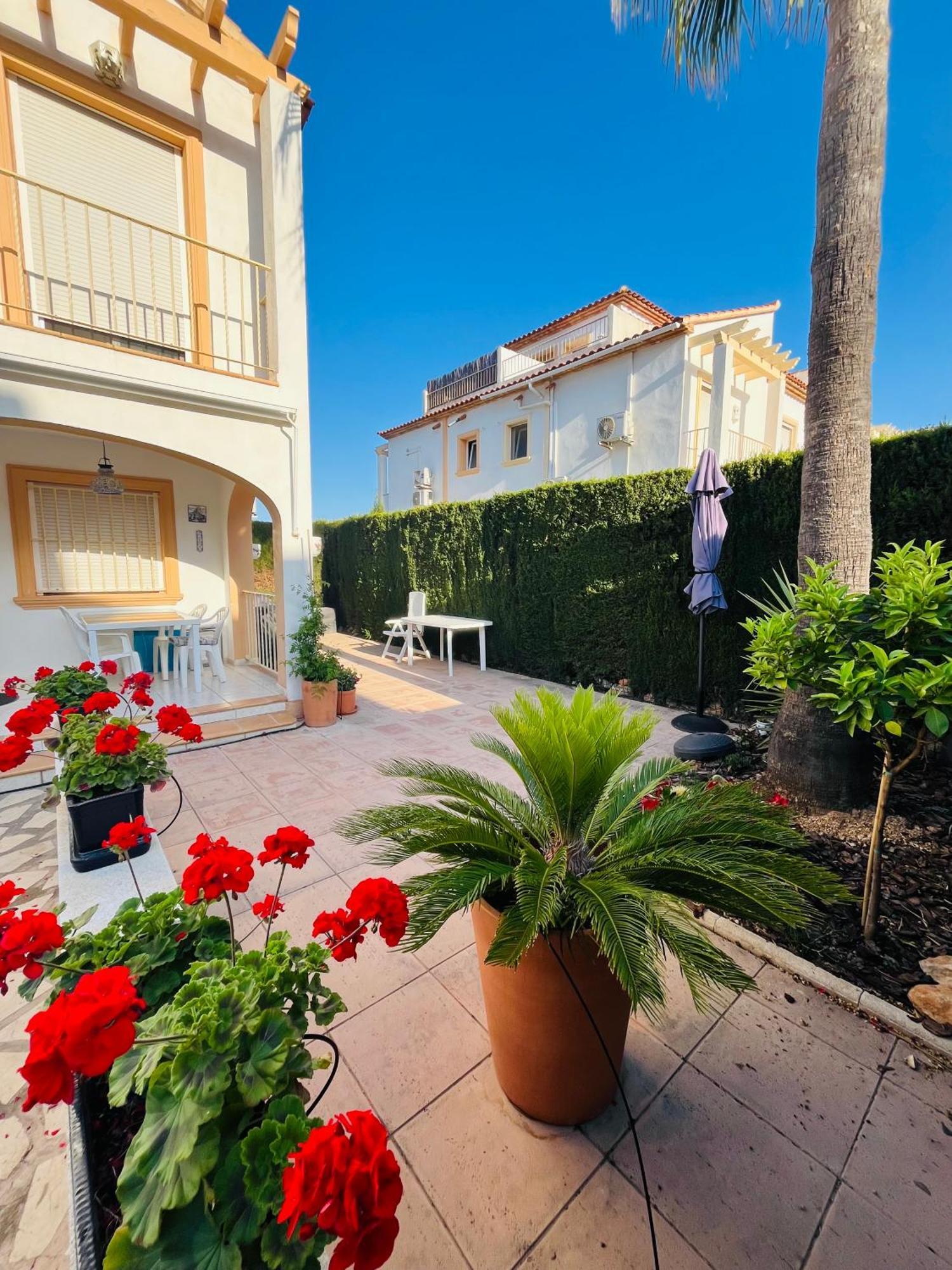 Bougain-casa * Calpe