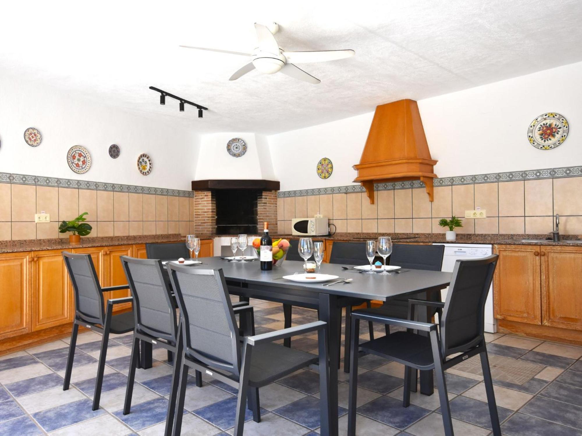 Сasa de vacaciones Cucarres By Interhome