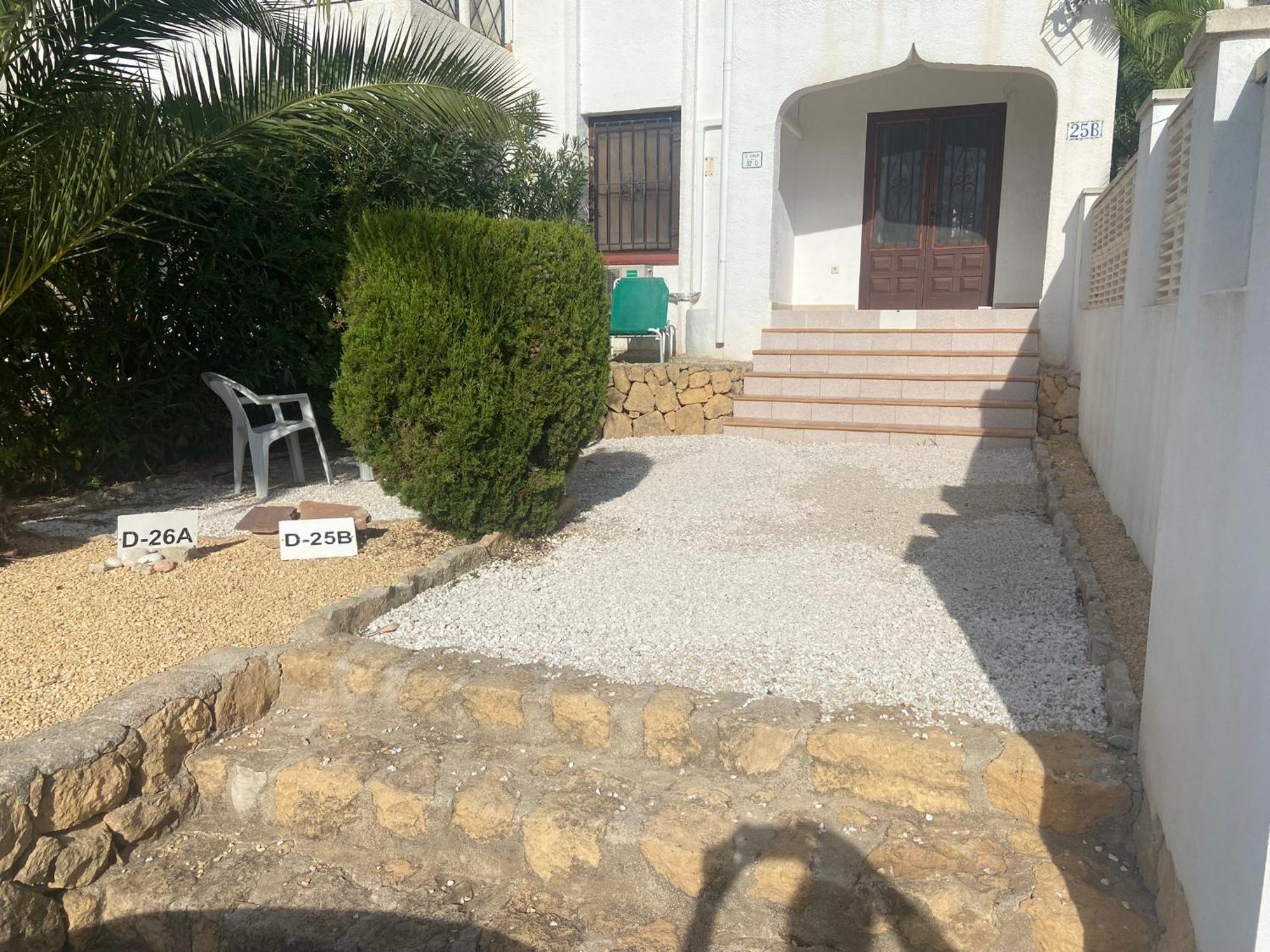 Con Jardin Piscina Y Parking Apartamento