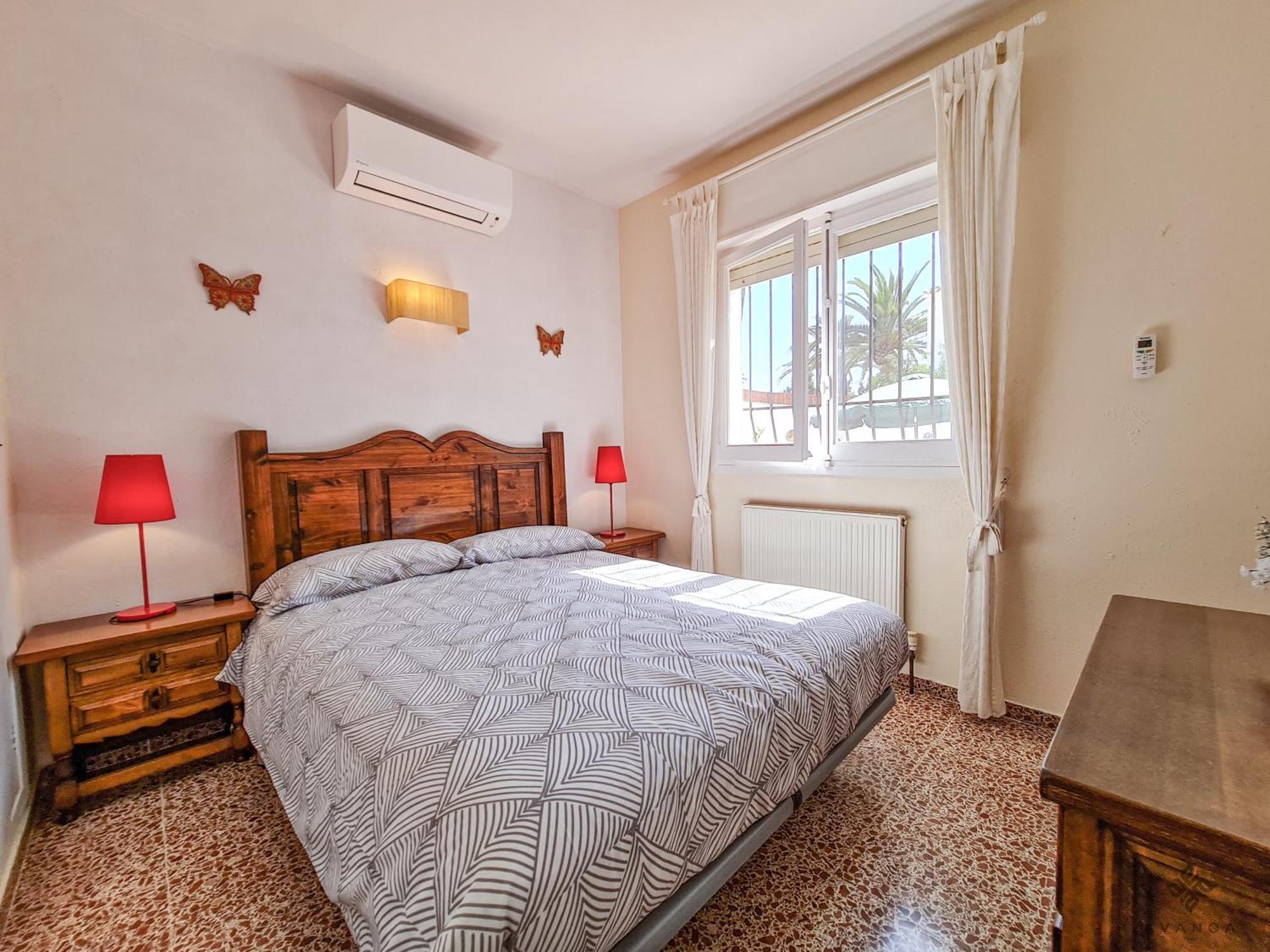 A012 - Acogedora Casa De Estilo Tradicional Con Piscina Privada En La Calalga Villa Calpe