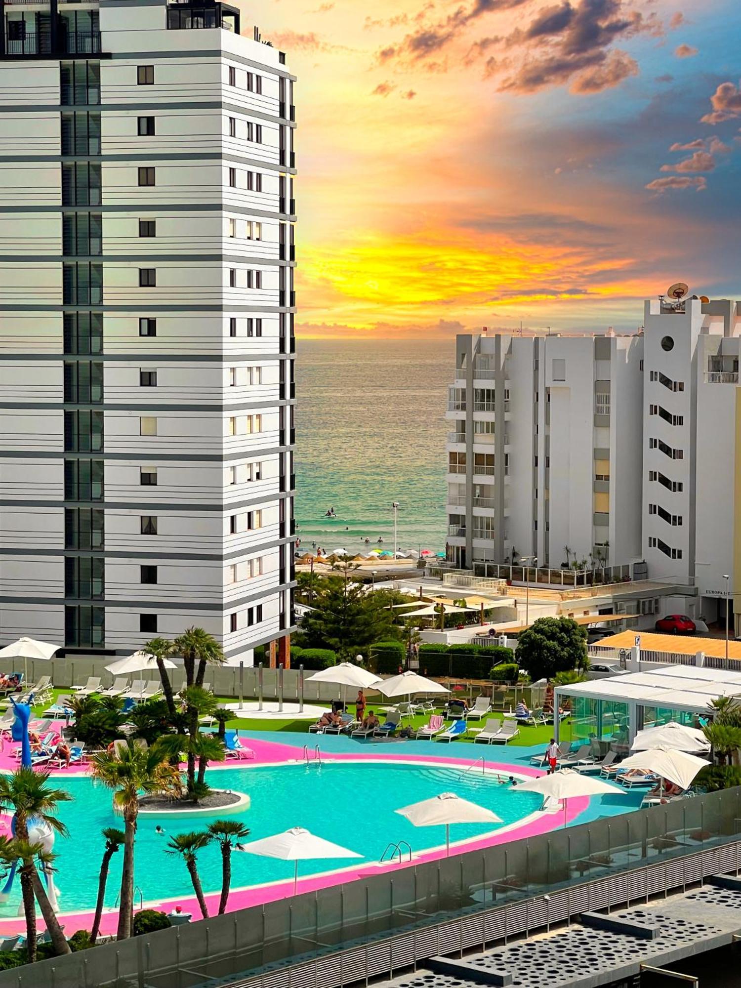 Apolo 5 Near Restaurants 150 Meter From Apartamento *