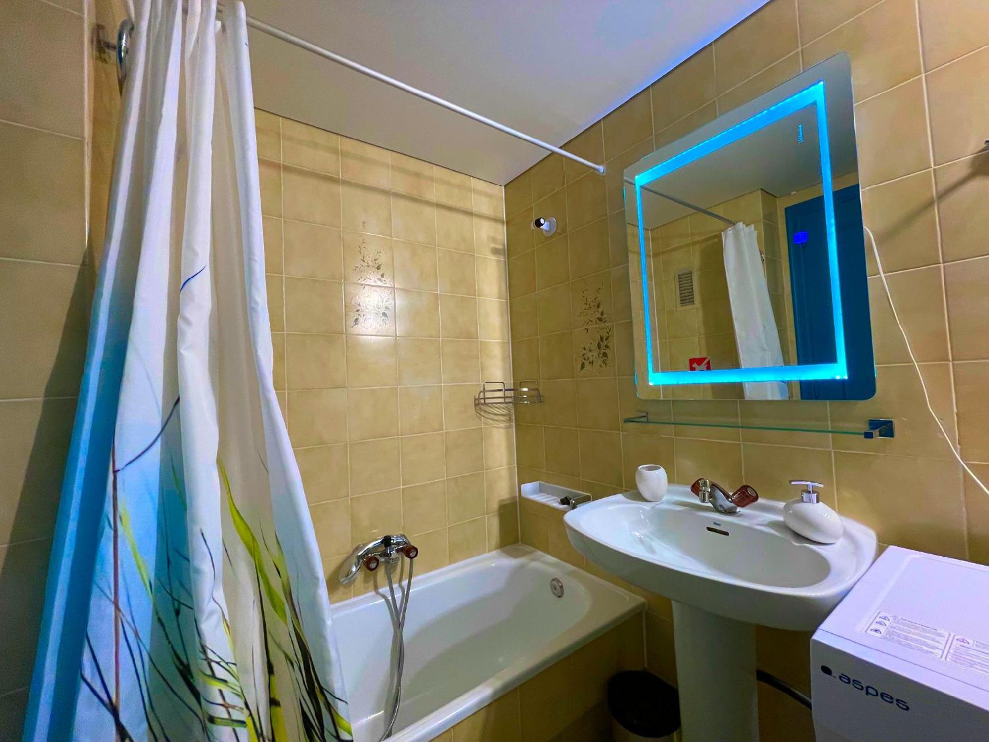 Apolo 5 Near Restaurants 150 Meter From
