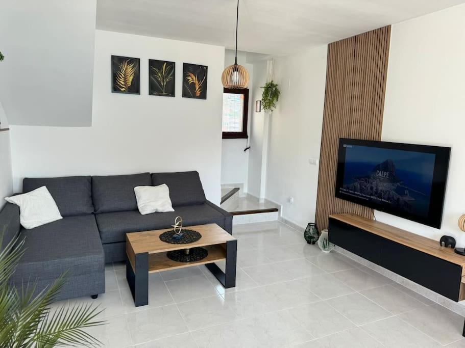 Atico En Primera Linea Apartamento *