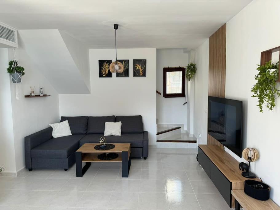 Atico En Primera Linea Apartamento *