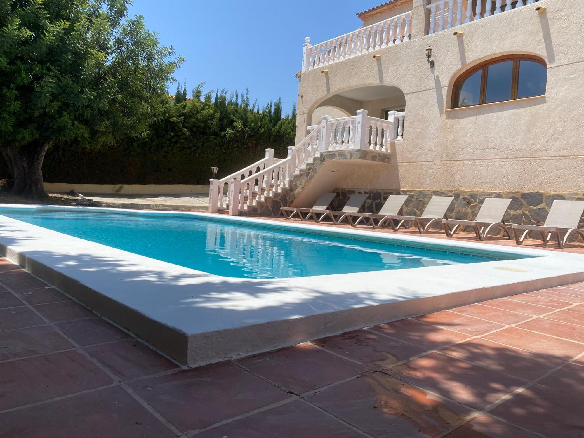 Agradable Con Piscina Y Vistas Al Mar Villa *
