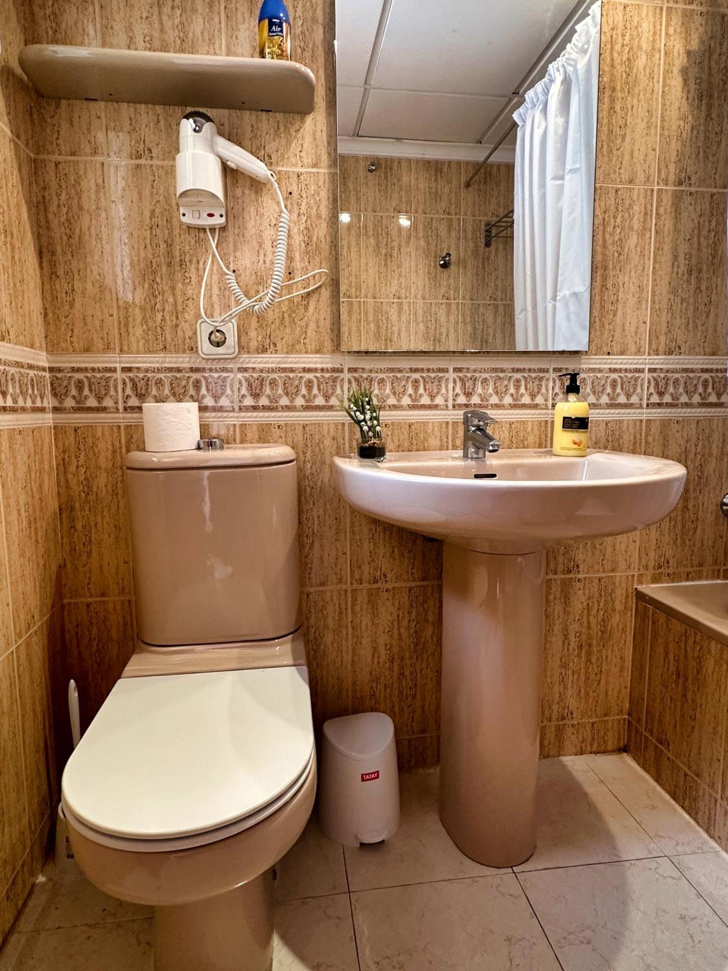 Apartamento Beautiful Sunrise Imperial Park 4 Fast Wifi, Parking, Airco