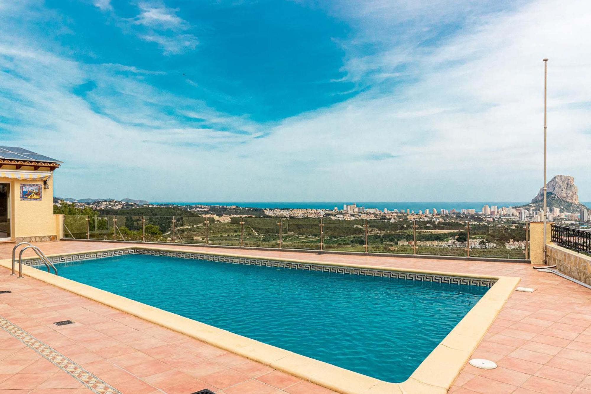 Ref 147) 10 Persons * Calpe