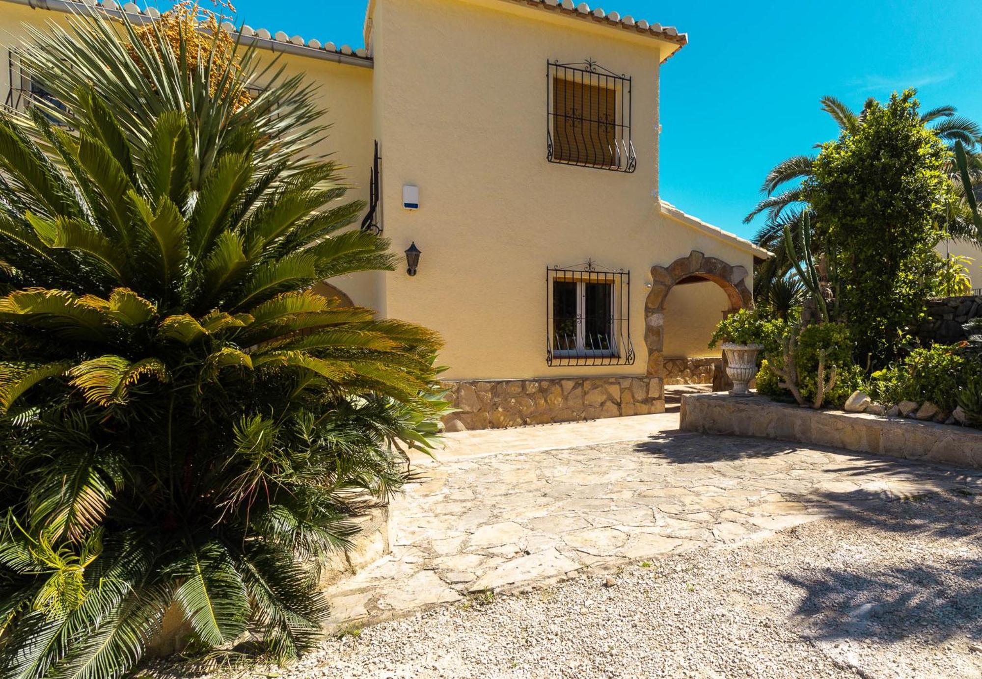 Ref 147) 10 Persons Villa Calpe