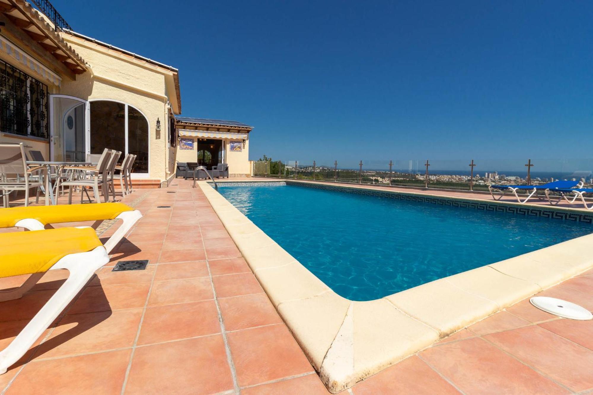 Ref 147) 10 Persons *