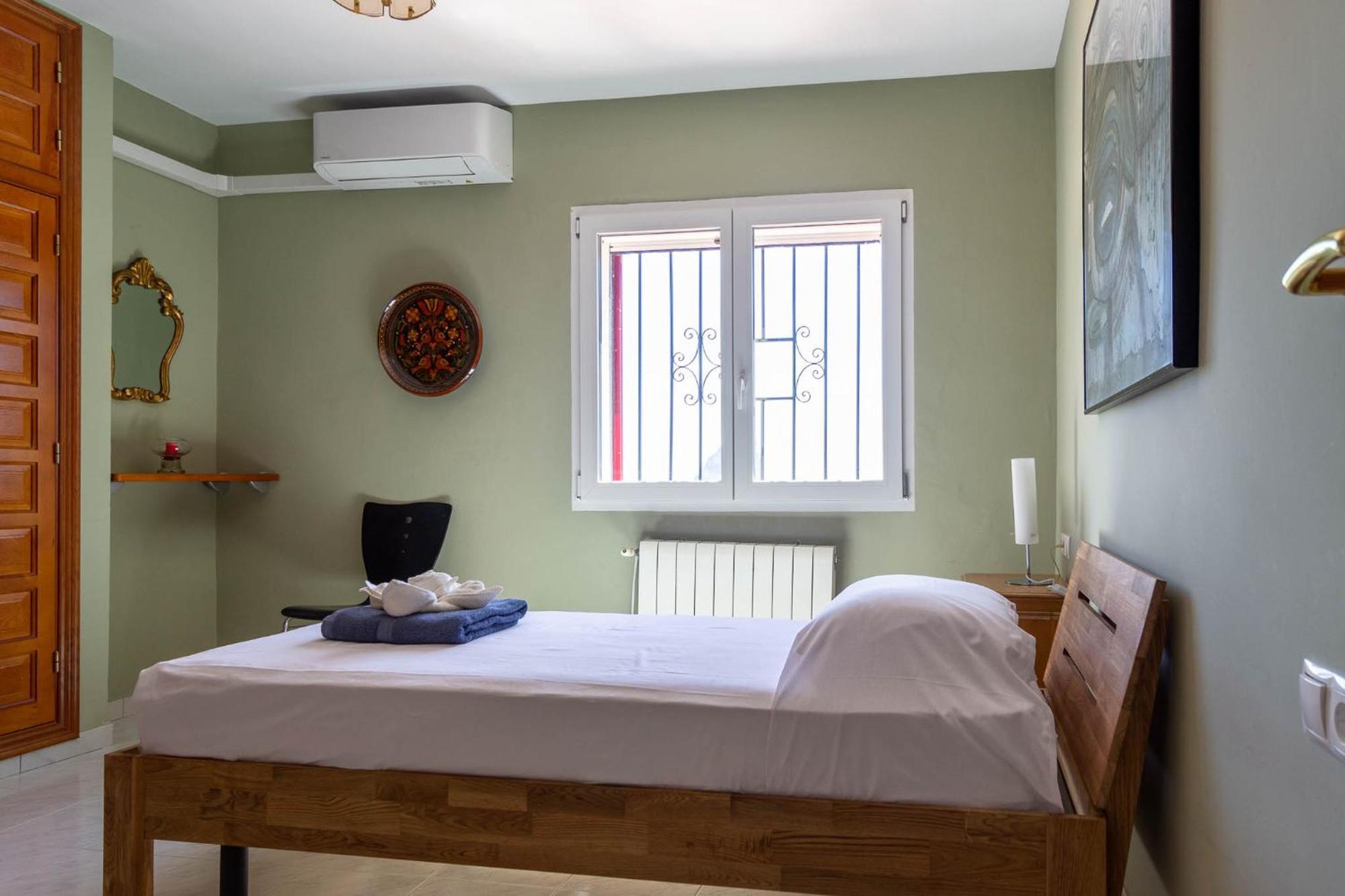 Villa Ref 147) 10 Persons *