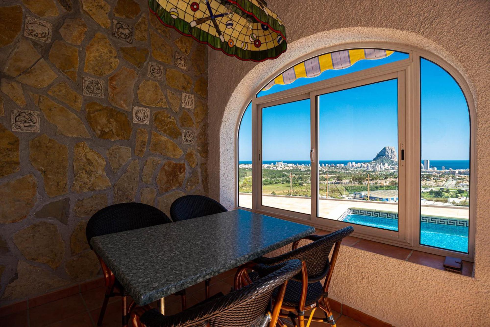 Villa Ref 147) 10 Persons Calpe