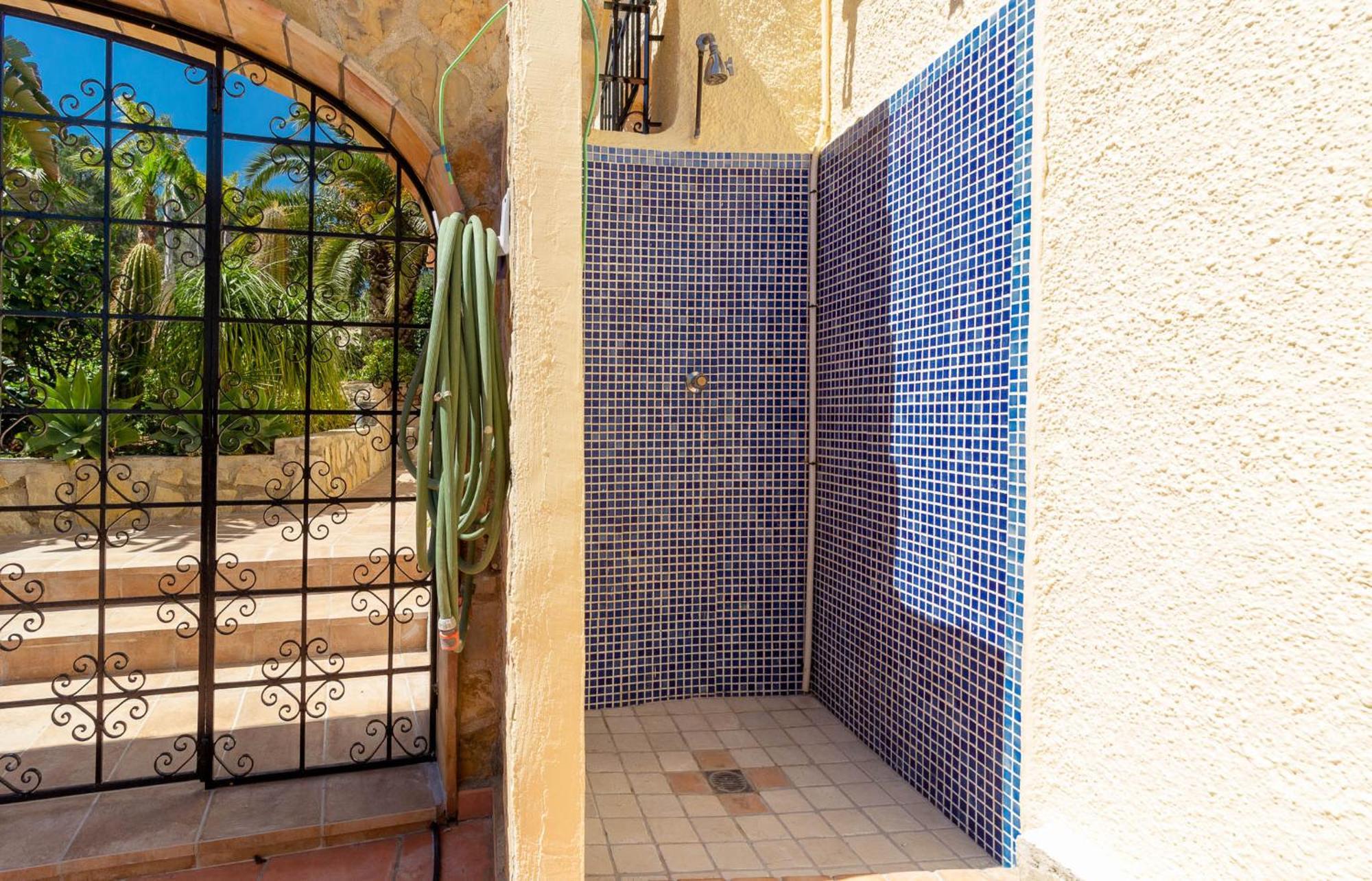 Ref 147) 10 Persons * Calpe
