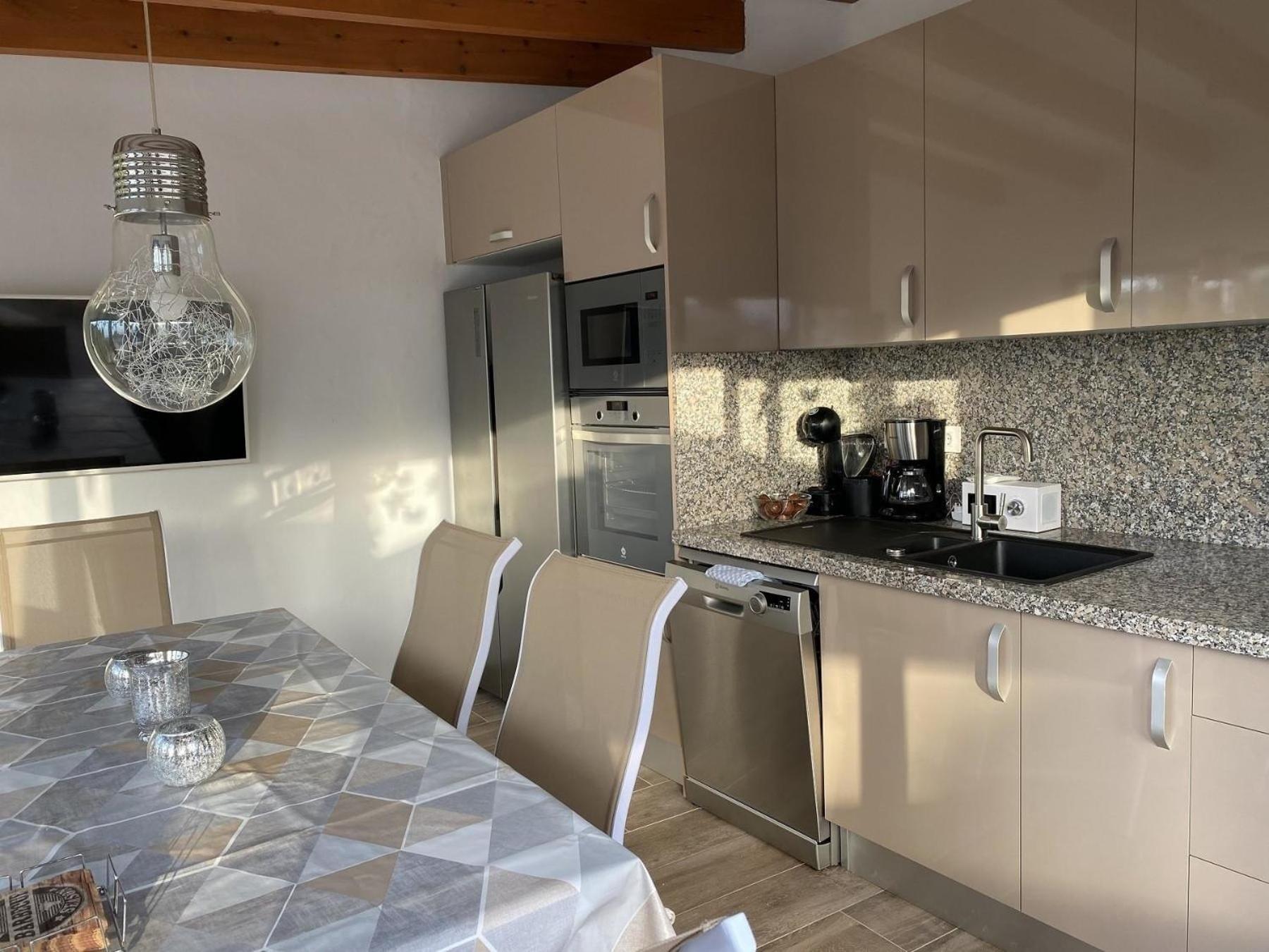 Mit Privatpool Fuer 8 Personen Ca 165 Qm In Calp, Valencia Costa Blanca *