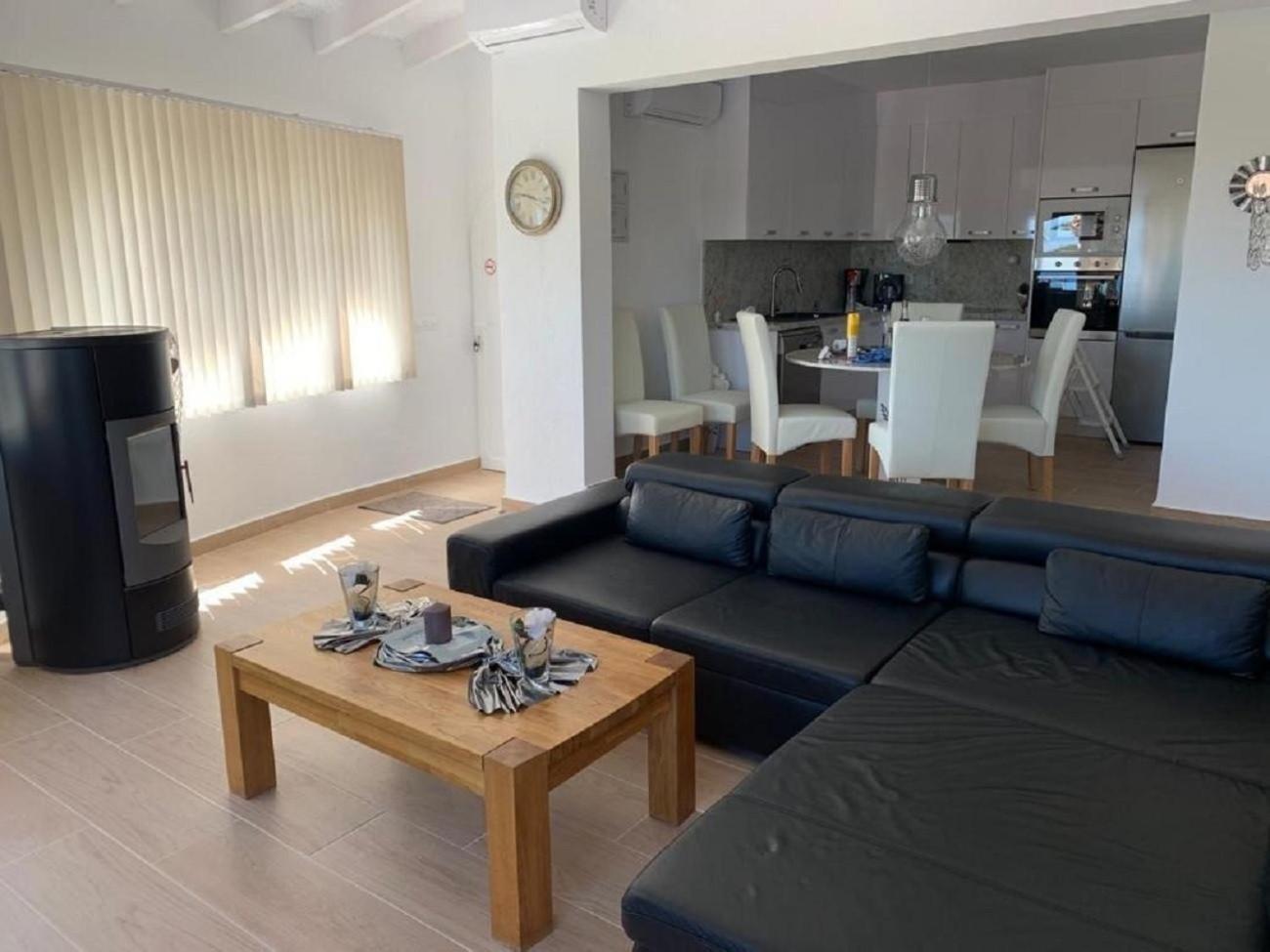 Mit Privatpool Fuer 4 Personen Ca 120 Qm In Calp, Valencia Costa Blanca *