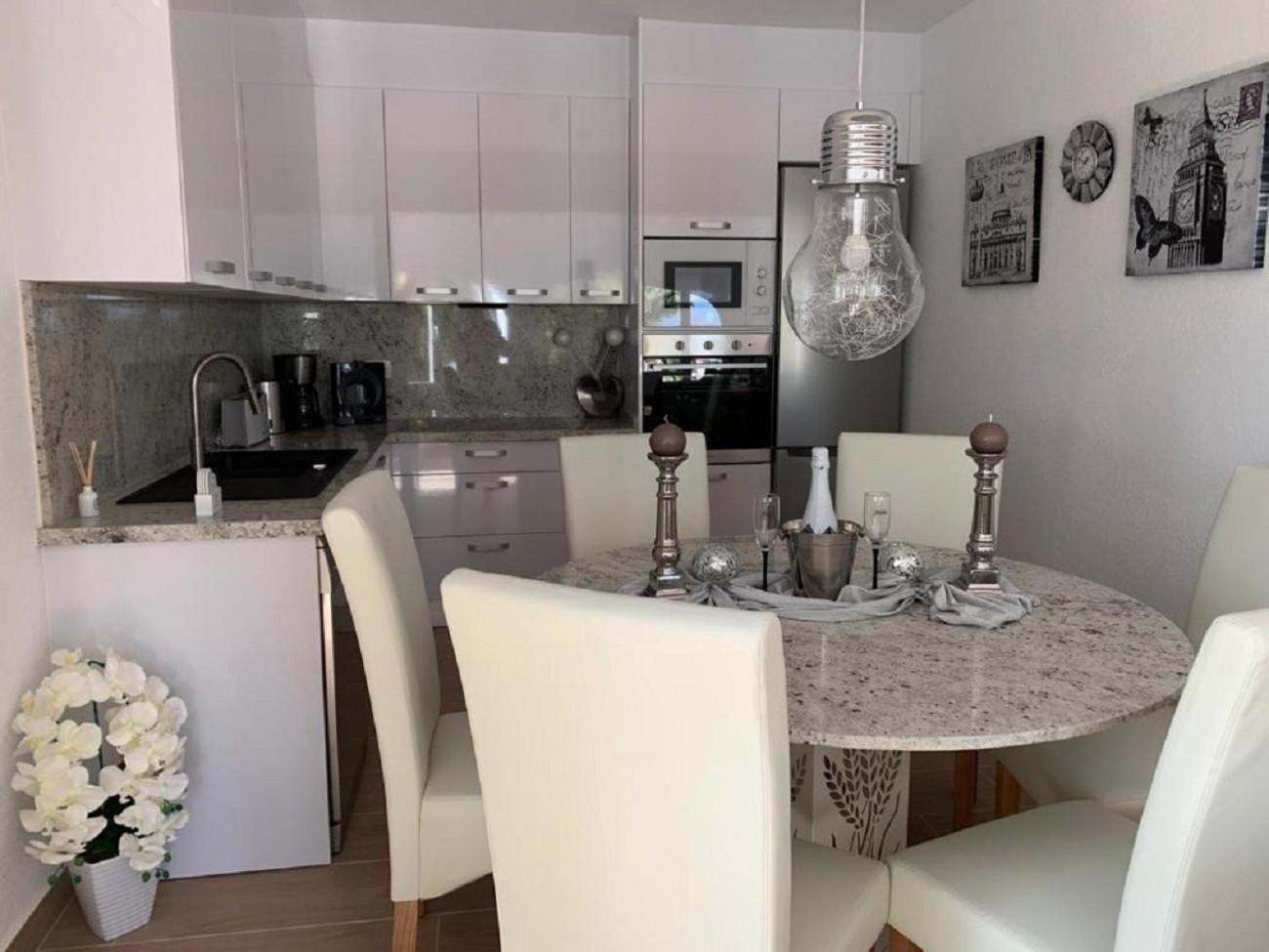 Mit Privatpool Fuer 4 Personen Ca 120 Qm In Calp, Valencia Costa Blanca *