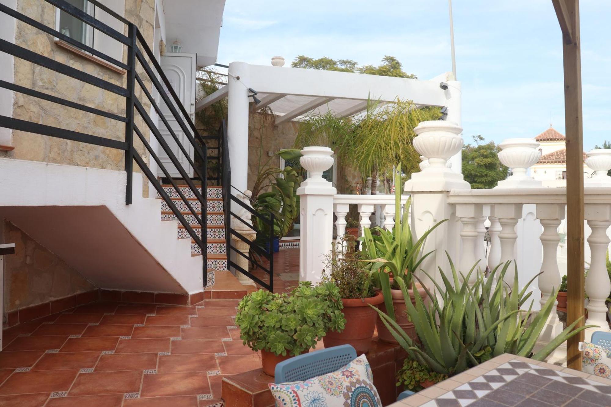 Guest house La Paloma Ii 2*