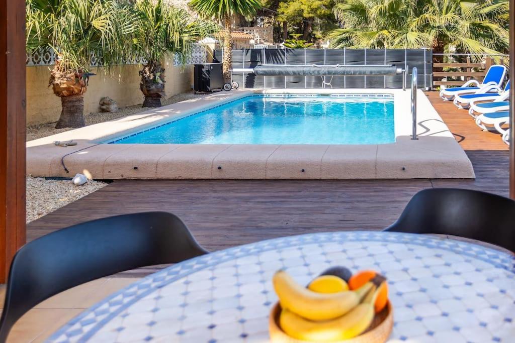Spanish Style-villa, Heated Pool & Sea View
