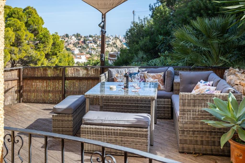 Spanish Style-villa, Heated Pool & Sea View