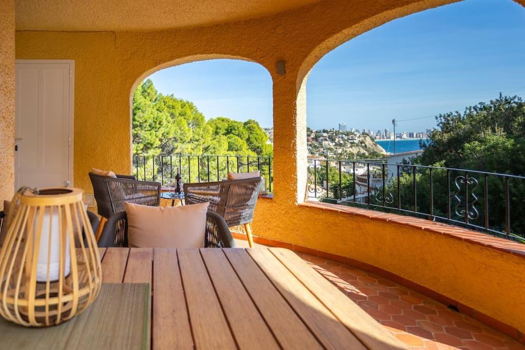 Villa Spanish Style-villa, Heated Pool & Sea View *