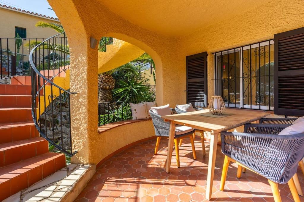 Spanish Style-villa, Heated Pool & Sea View *