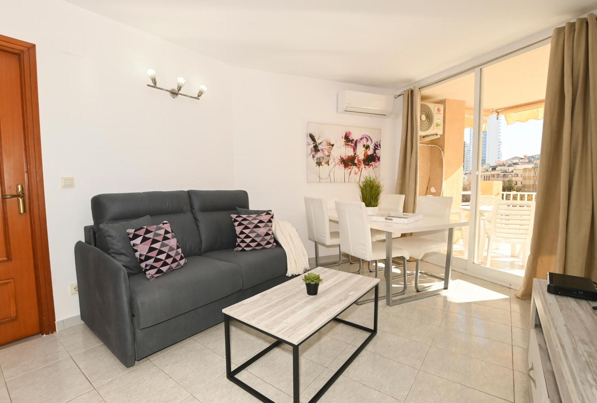 Edificio Apolo 7 Apartment *
