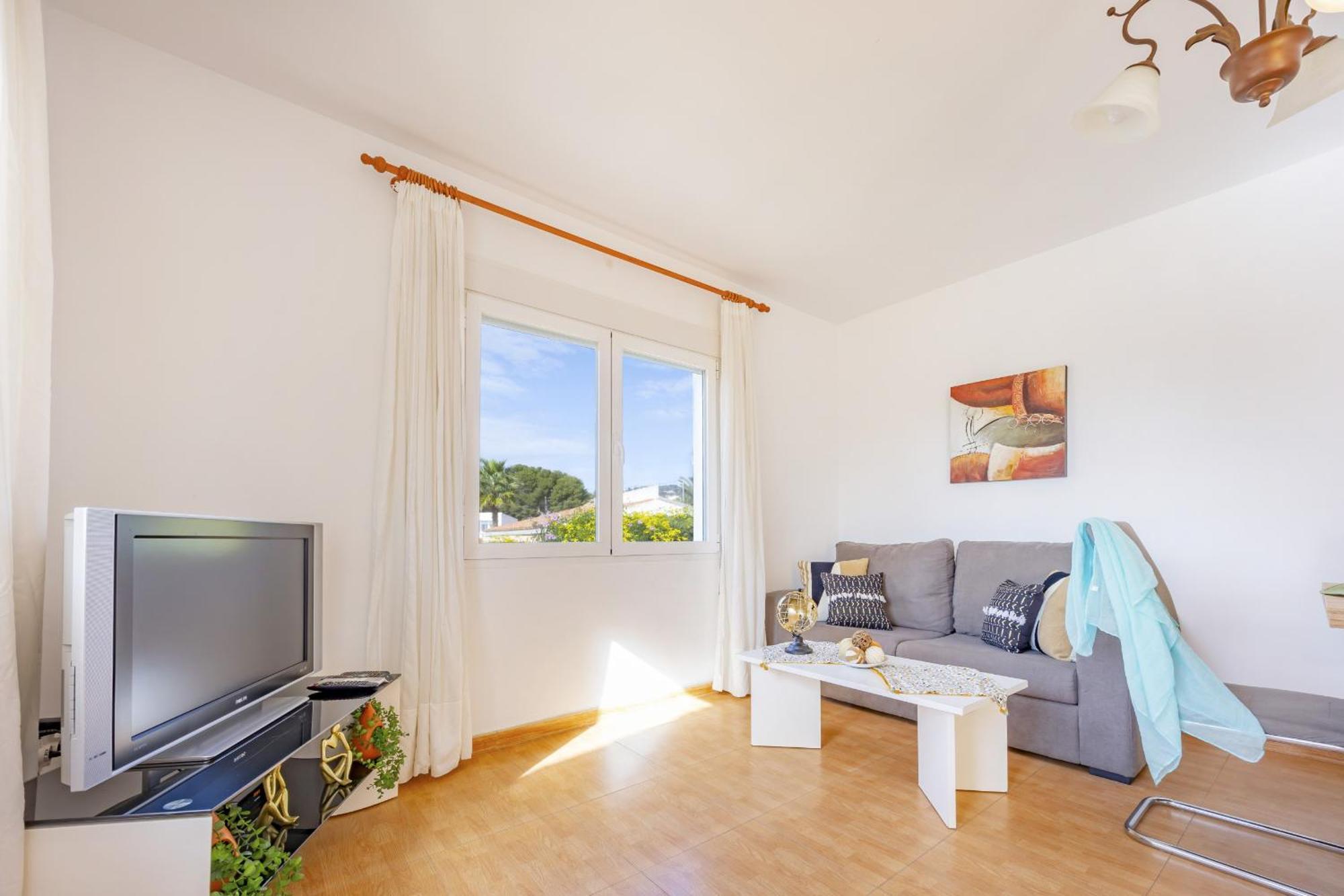 Carola - Plusholidays Calpe