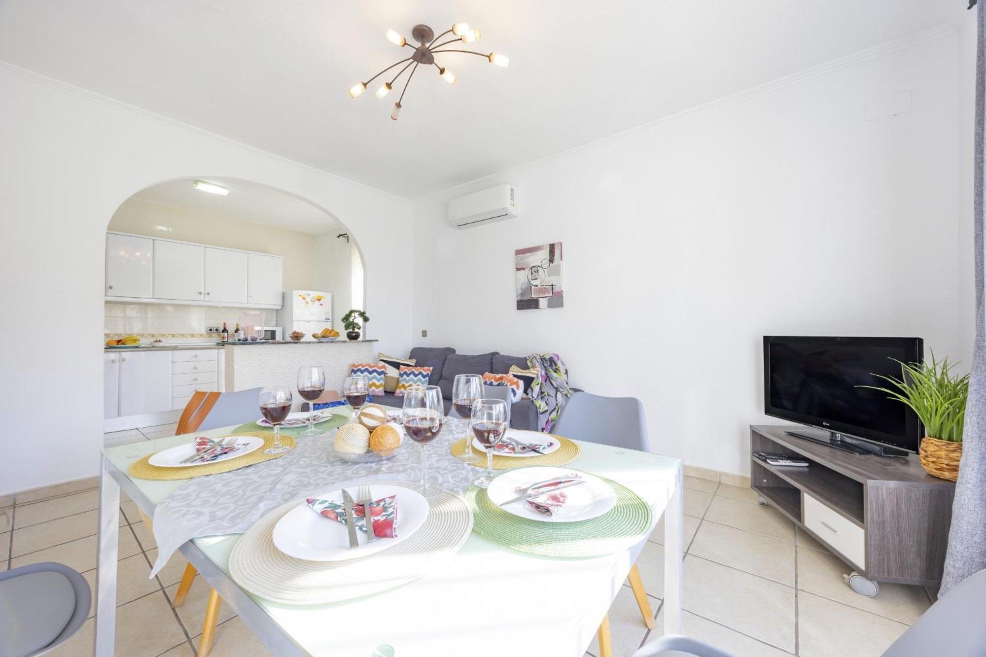 Carola - Plusholidays Villa Calpe
